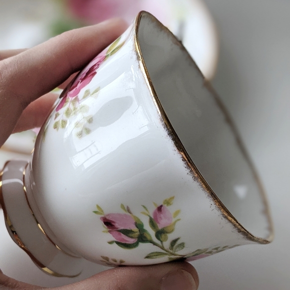 "american beauty" Royal Albert pink rose print tea cup & saucer - Picture 9 of 16